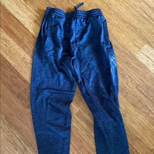 Adidas sweatpants. Size (14/16) no damage.
